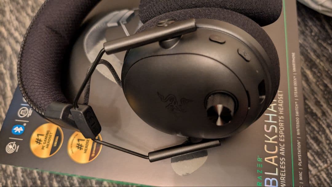 Razer BLACKSHARK V3 PRO ゲーミングヘッドセット