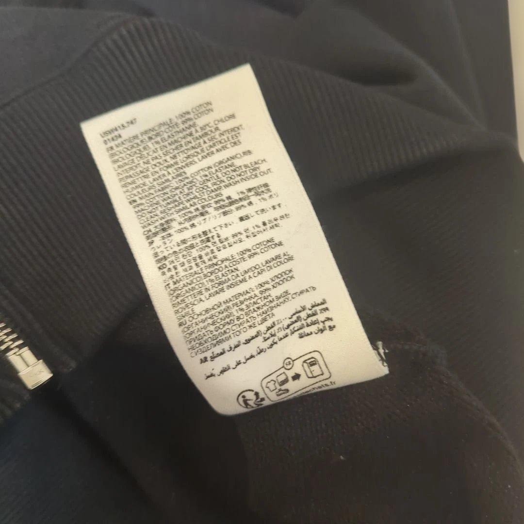 【新品】AMI PARIS フルジップパーカー　黒　Sサイズ　QR認証確認済