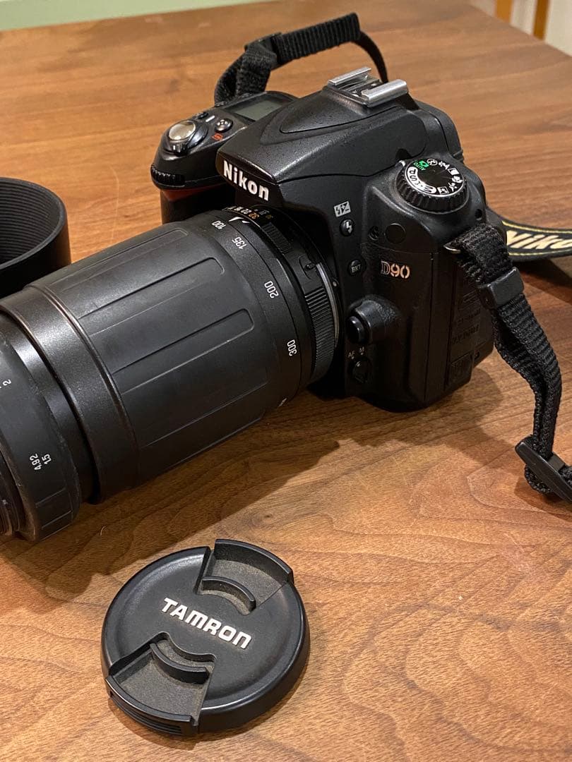 Nikon D90 デジタル一眼Tamron 100-300レンズ付　動作品