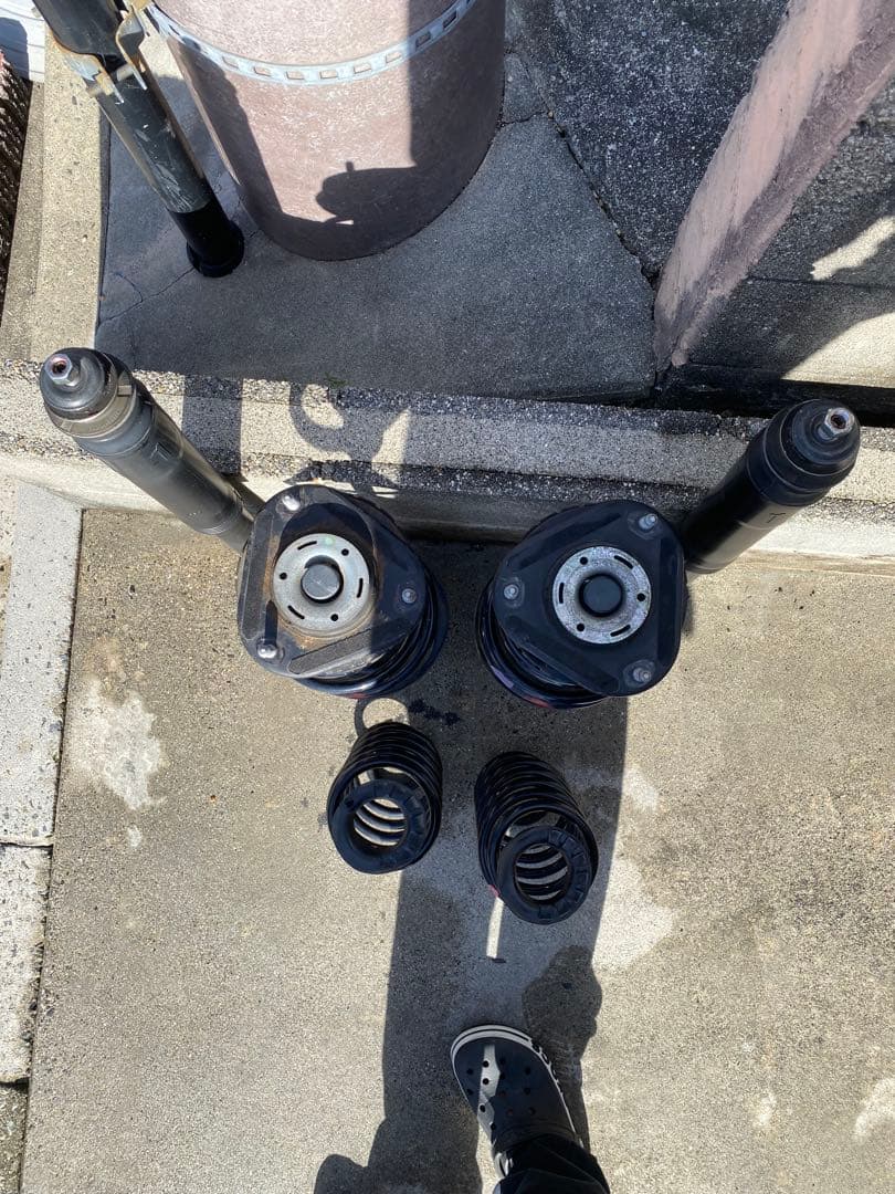 30プリウス 純正サスペンション