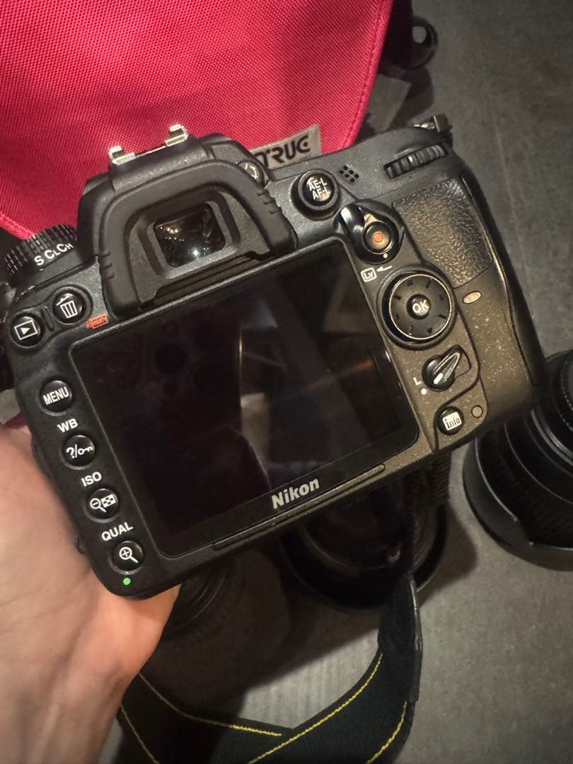 Nikon D7000 デジタル一眼レフカメラ