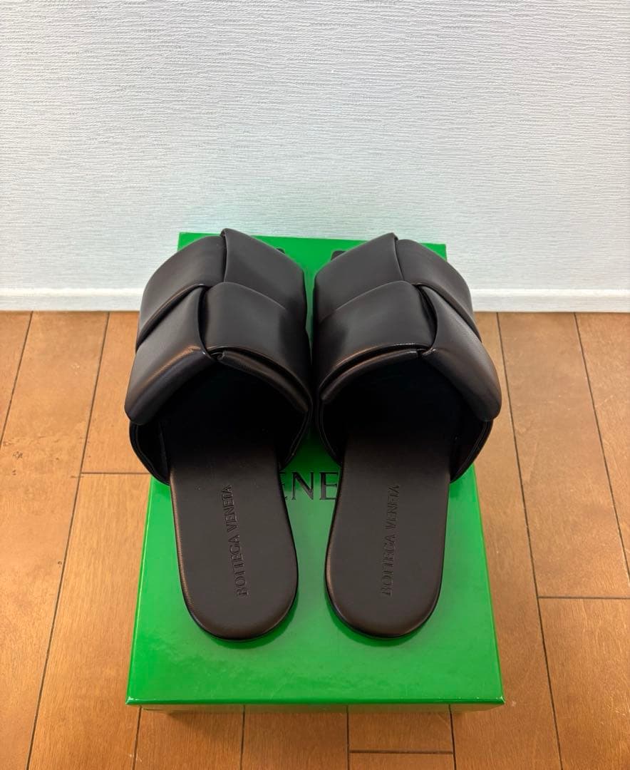 【大きいサイズ】28cmボッテガヴェネタ　フラットサンダル