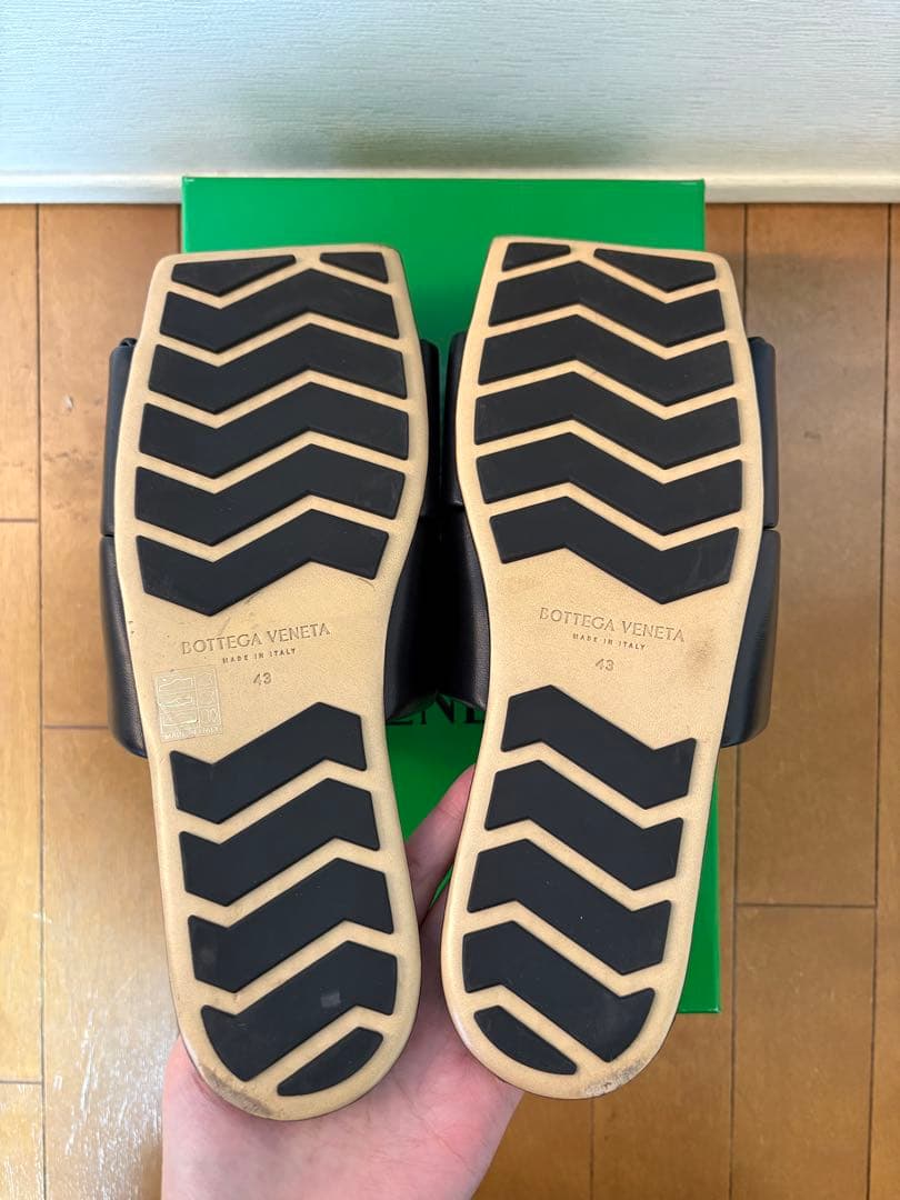 【大きいサイズ】28cmボッテガヴェネタ　フラットサンダル
