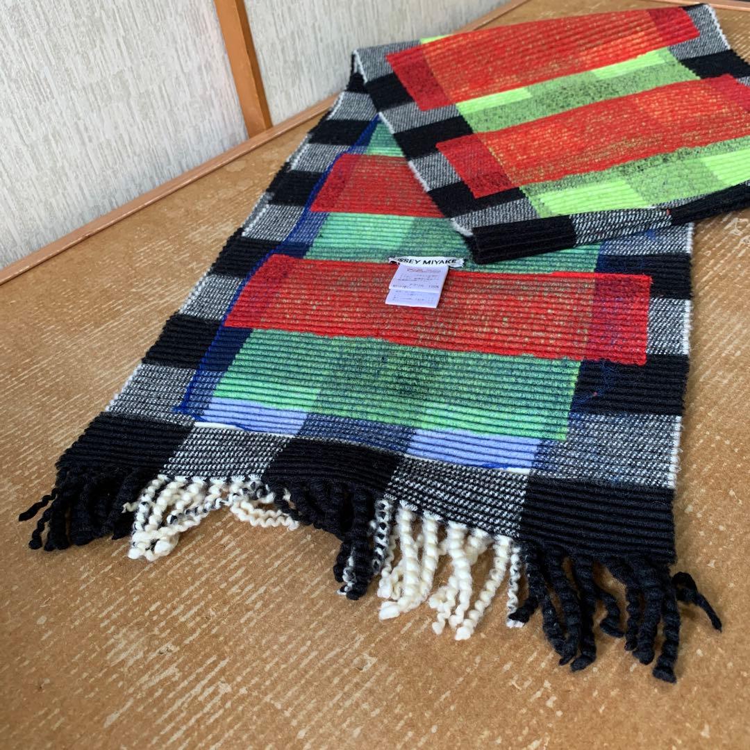 d*3様 イッセイミヤケ ストール マフラー マルチカラー プリーツプリーズ