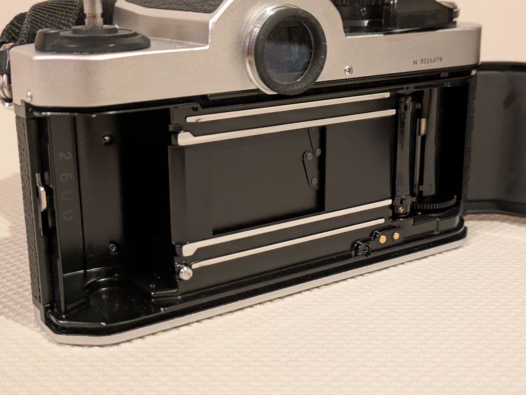 Nikon New FM2 + 50mm F1.4レンズ