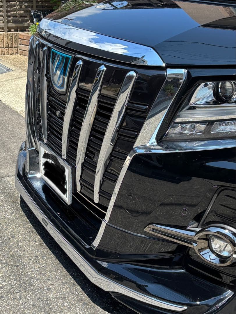 アルファード30系フロントグリル(縦グリルブラック塗装)