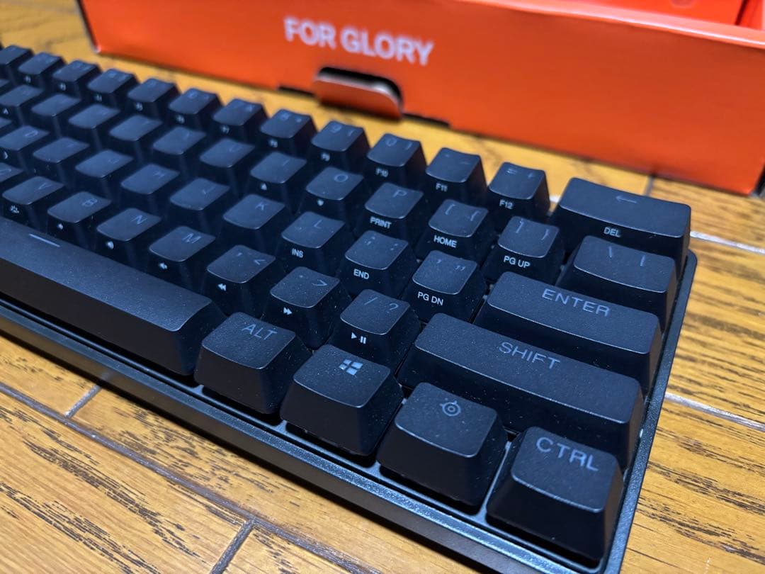 Steelseries Apex Pro Mini ゲーミングキーボード