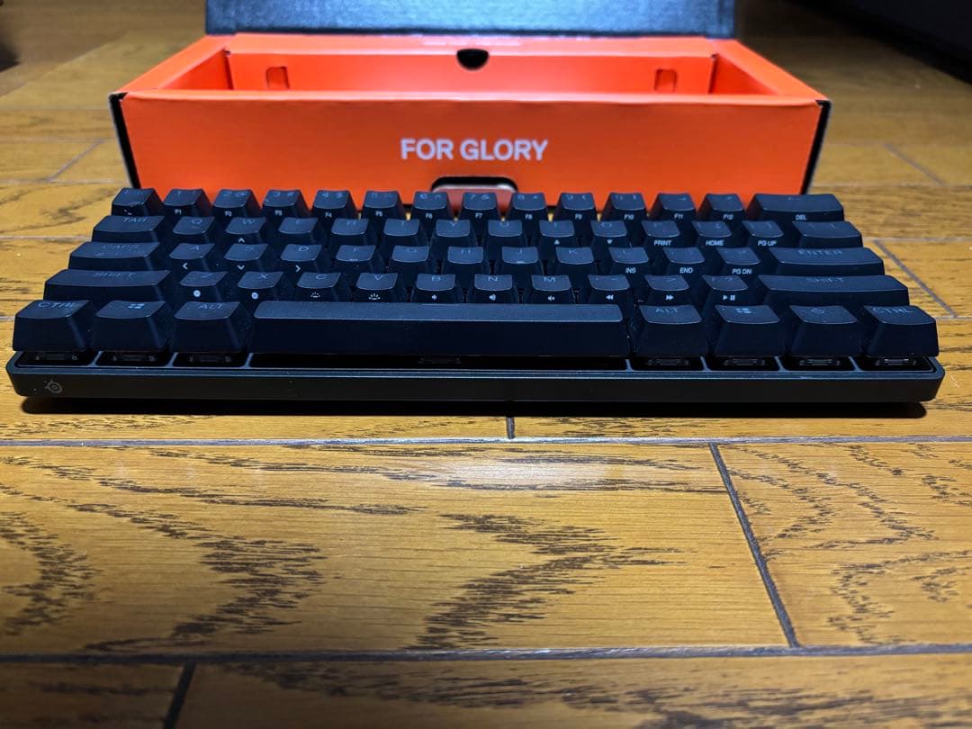 Steelseries Apex Pro Mini ゲーミングキーボード