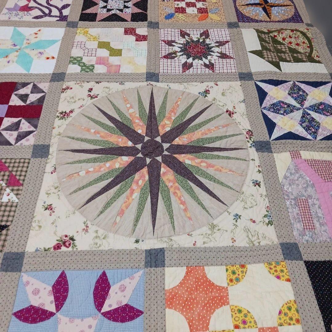 ベッドカバー パッチワークキルト ハンドメイド