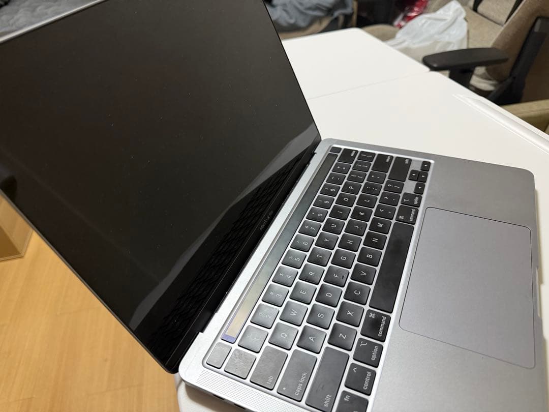 MacBook本体 Raden Alvin