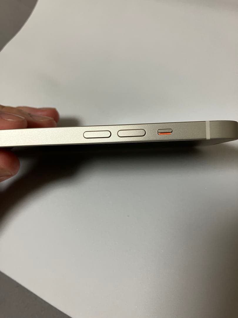 0*6様 Apple iPhone 13 ホワイト バッテリー100% simフ