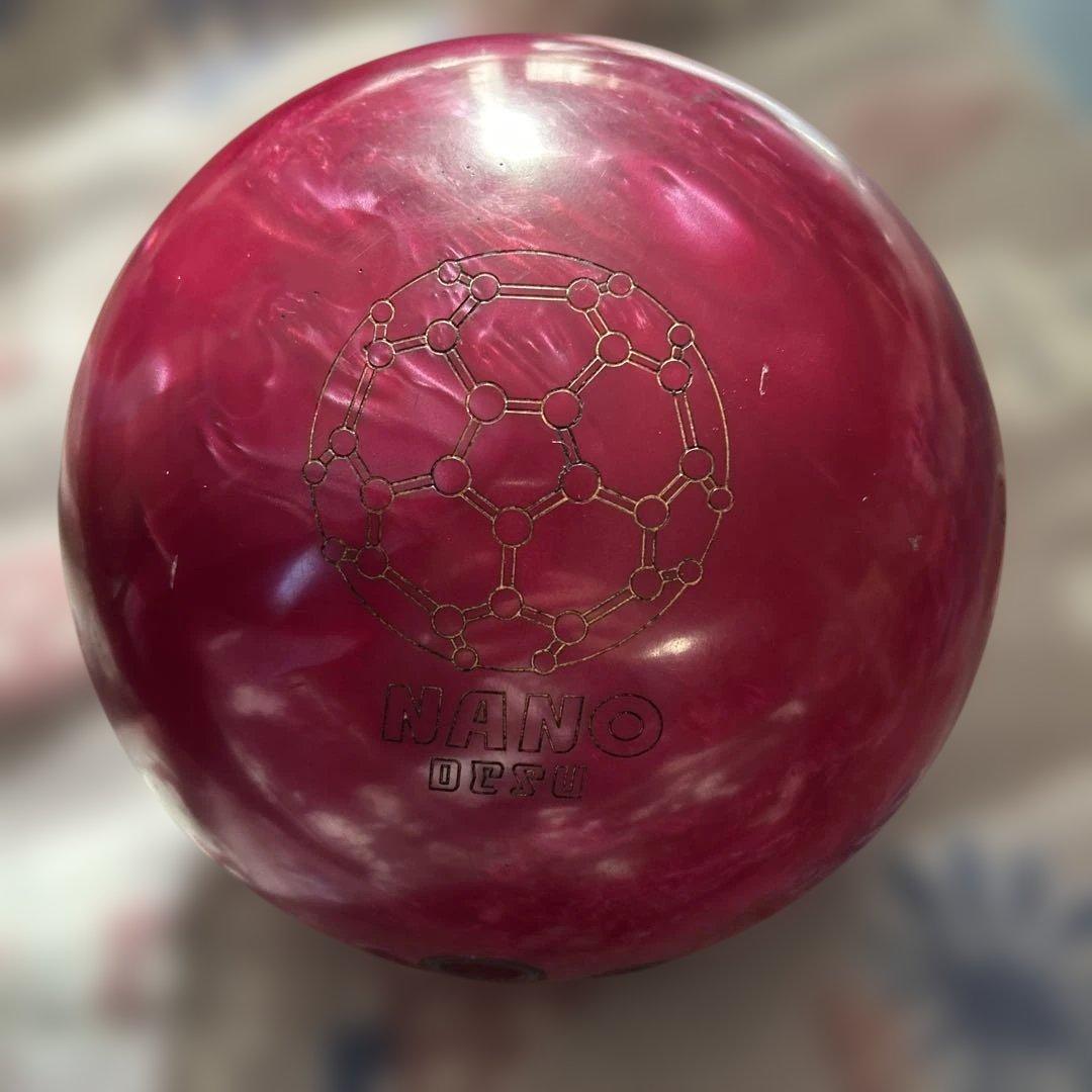 Accu Drive VI ボウリングボール　14ポンド