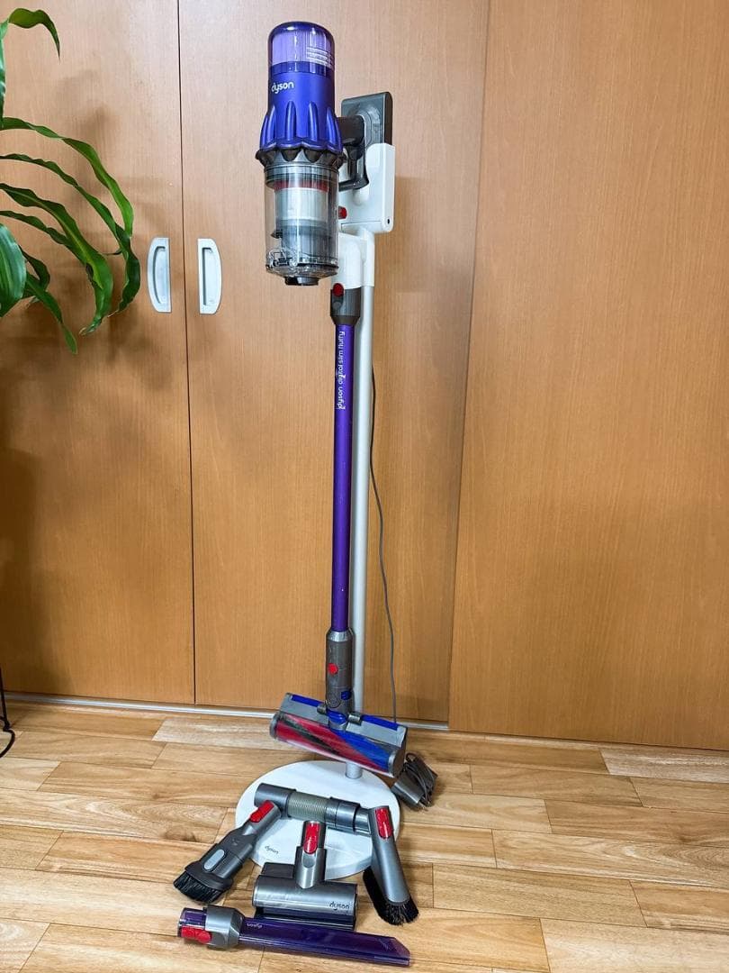【分解洗浄済】241 - ダイソン dyson SV18 掃除機 作動品