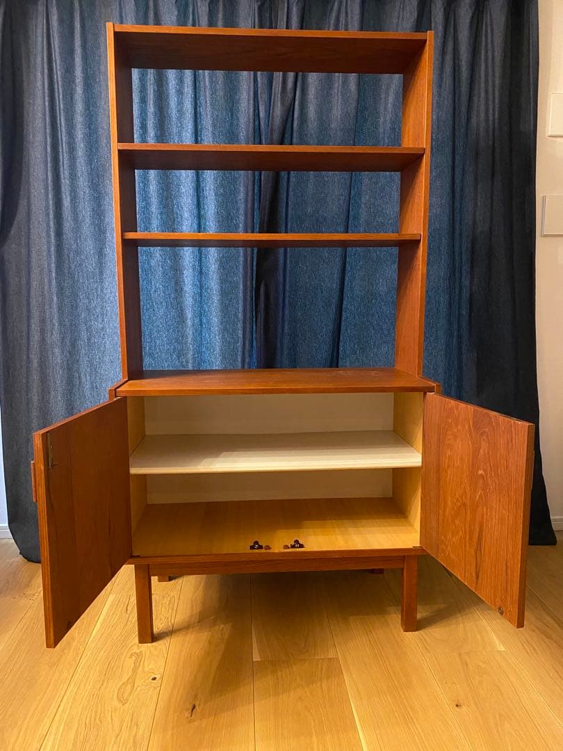 北欧ヴィンテージ家具 木製キャビネット チーク材 スウェーデン