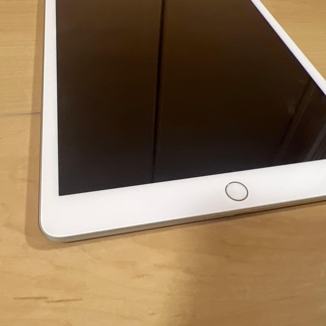 【美品】iPad 第7世代 32GB Wi-Fi MW752J/A シルバー