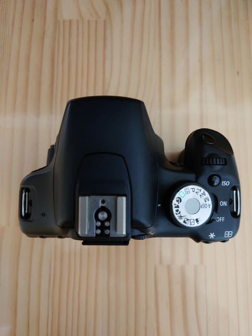 Canon EOS Kiss X3 EF-S 18-55mm 約30192回