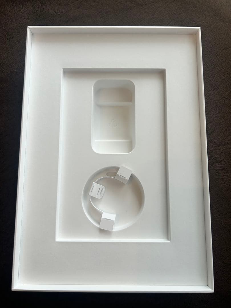 iPad 第8世代　32GB Wi-Fi + Cellular