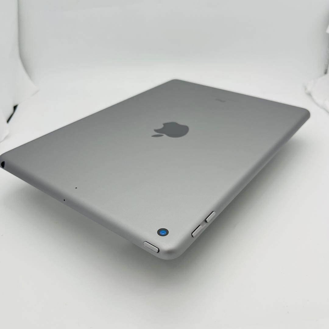 B 93% iPad 6 第6世代 64 GB Wi-Fi シルバー 本体