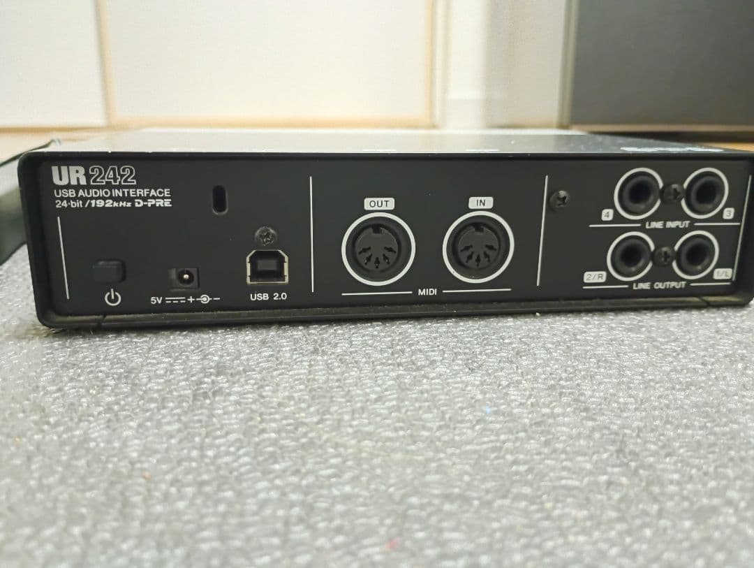 Roland UR242 オーディオインターフェース