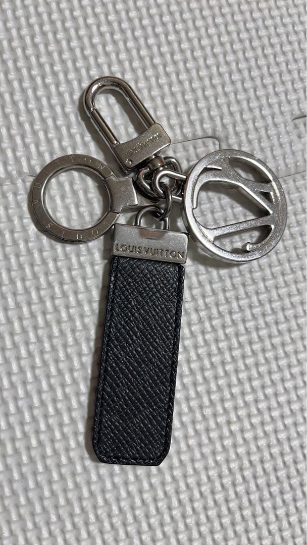 LOUIS VUITTON キーリング