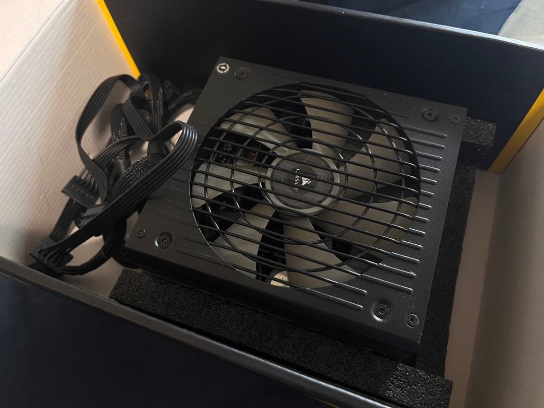 電源ユニット Corsair RM750X