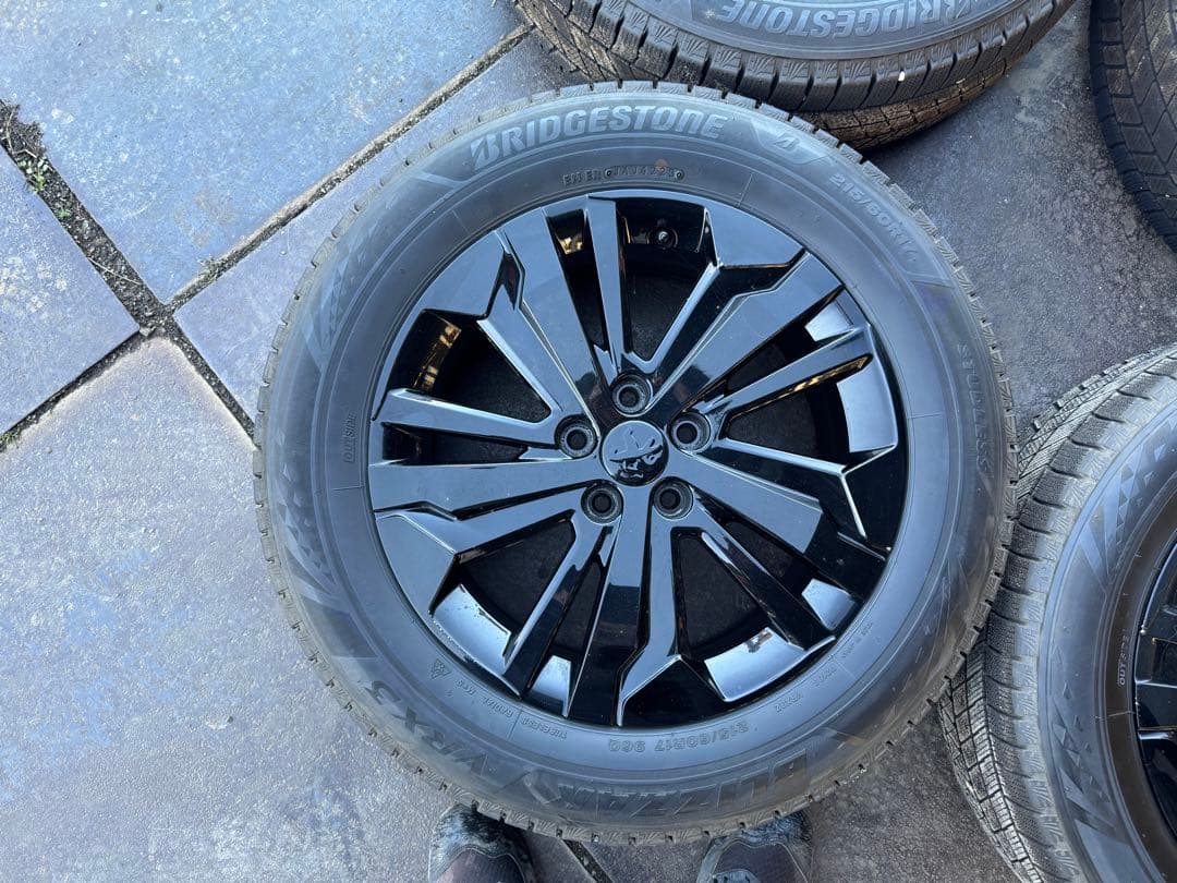 スタッドレス　ブリザックVRX3 2023 リフター　ベルランゴ　ドブロ