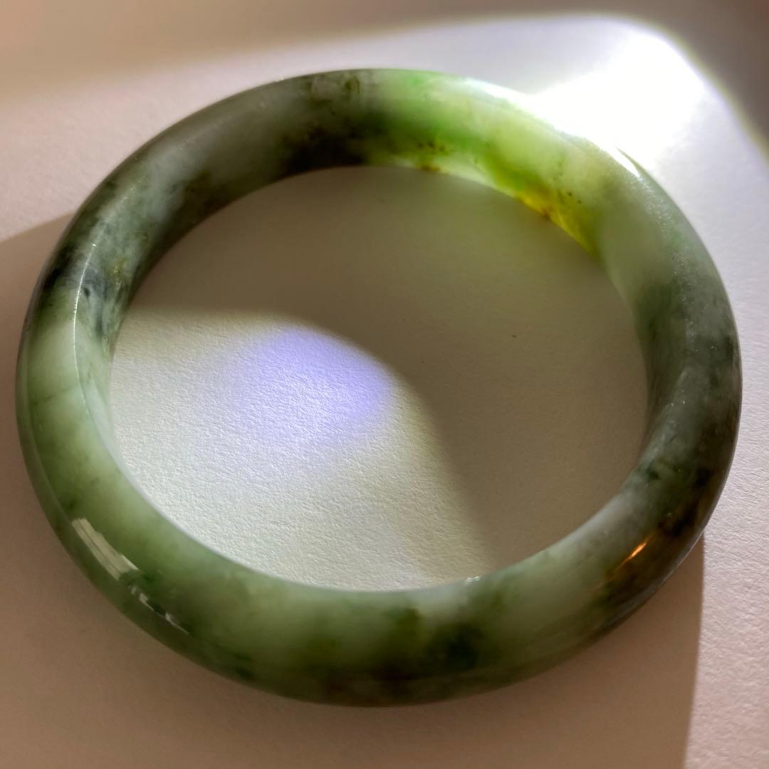 ミャンマー産天然翡翠バングル【Type A】58mm