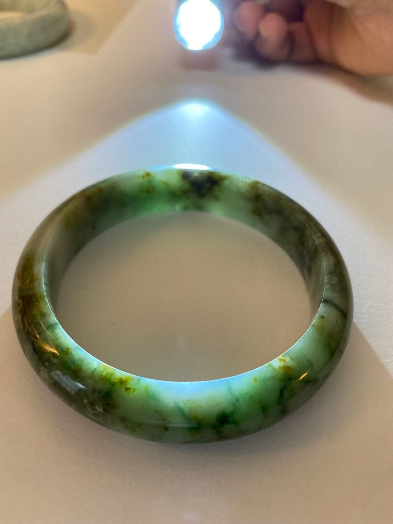 ミャンマー産天然翡翠バングル【Type A】58mm