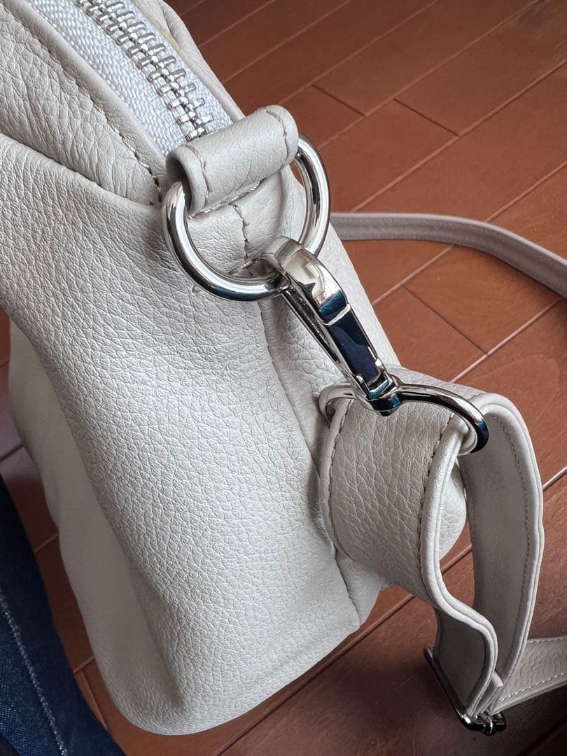 ear PAPILLONNER レザーフラップバッグS