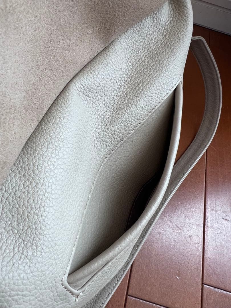 ear PAPILLONNER レザーフラップバッグS