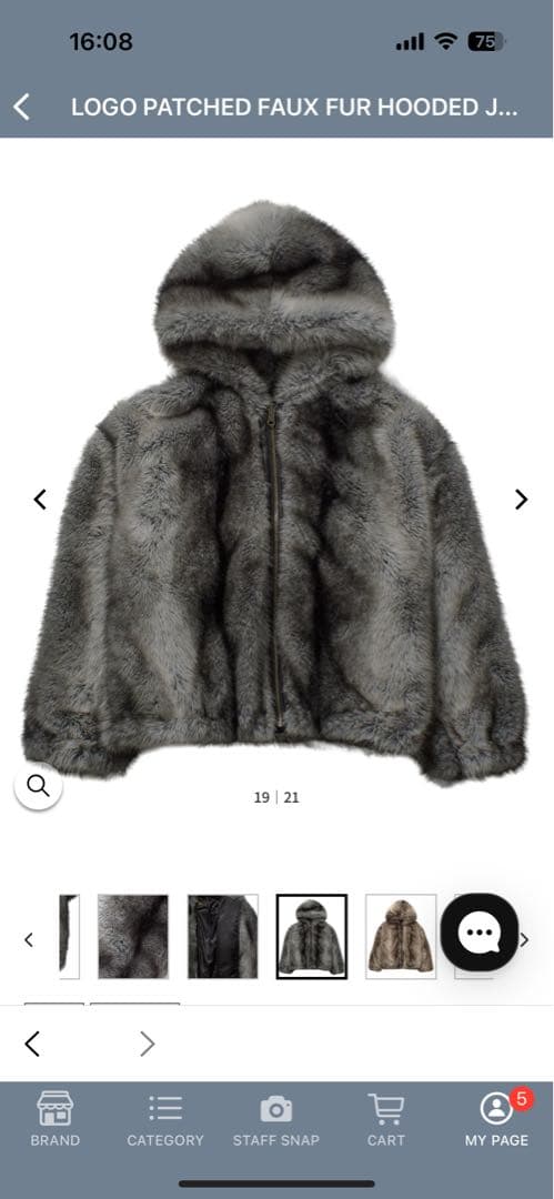 ジャケット・アウター LOGO PATCHED FAUX FUR HOODED JACKET