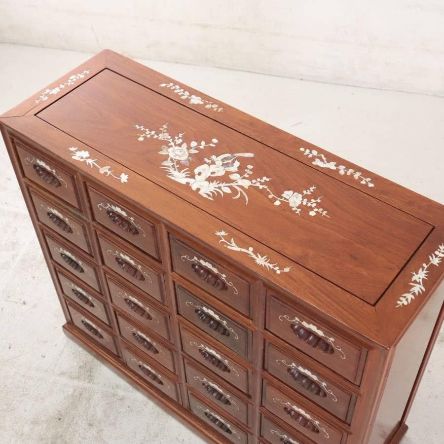 高級銘木 唐木 花梨無垢 螺鈿細工 チェスト 20杯 小引き出し 小箪笥 薬箪笥