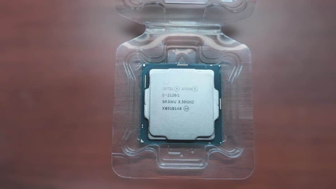 Xeon E-2126G (LGA1151／6C6T／3.30GHz)