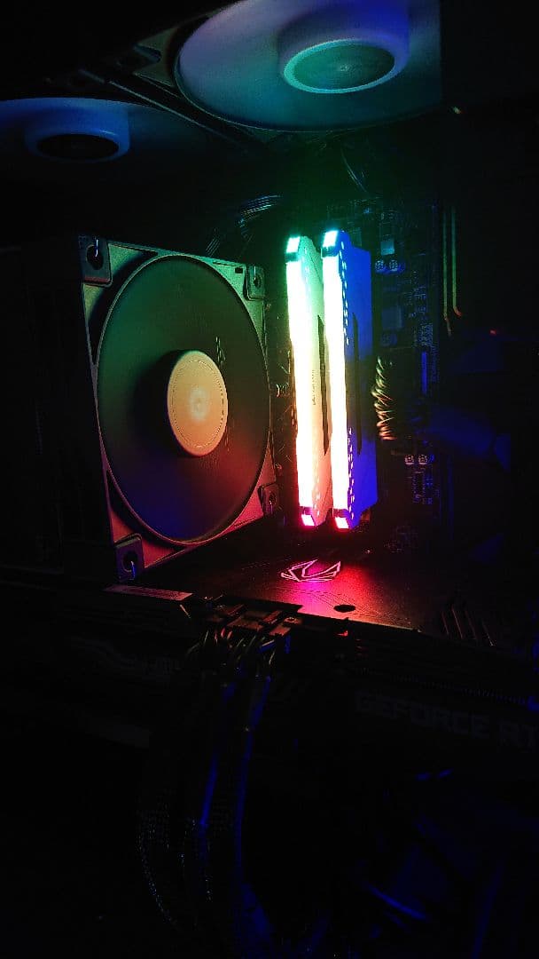 CORSAIR VENGEANCE RGB PRO 16GB DDR4 メモリ