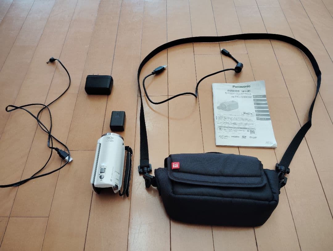 Panasonic パナソニック HC-V480M ビデオカメラ 付属品6個
