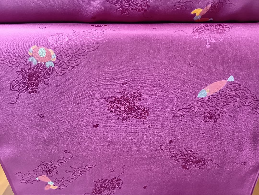 未使用　反物■御襦袢地　赤紫色　正絹　動物　花柄