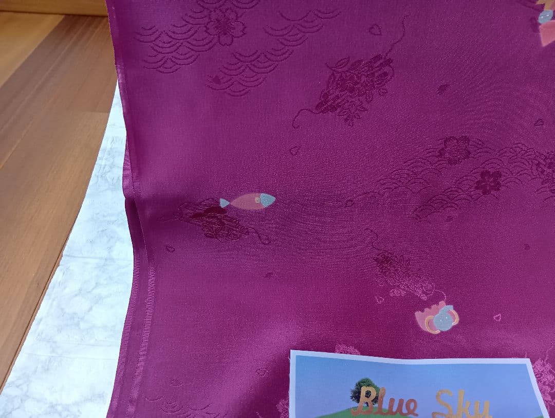 未使用　反物■御襦袢地　赤紫色　正絹　動物　花柄