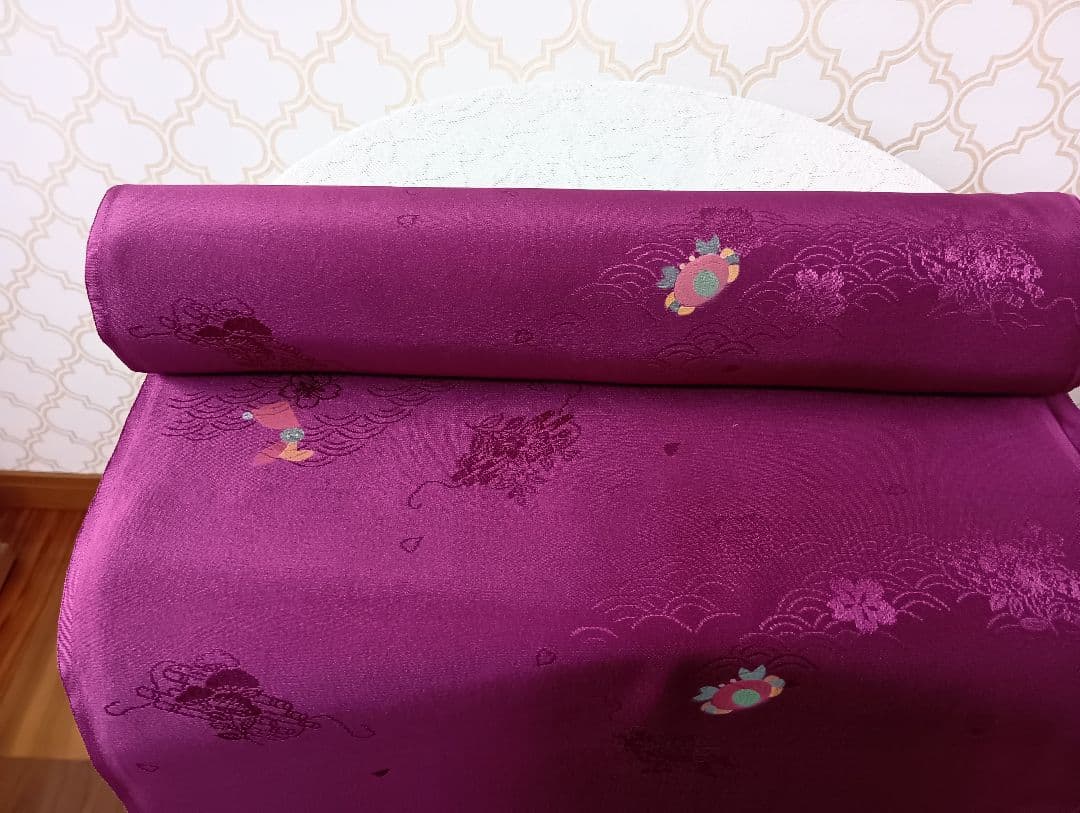 未使用　反物■御襦袢地　赤紫色　正絹　動物　花柄