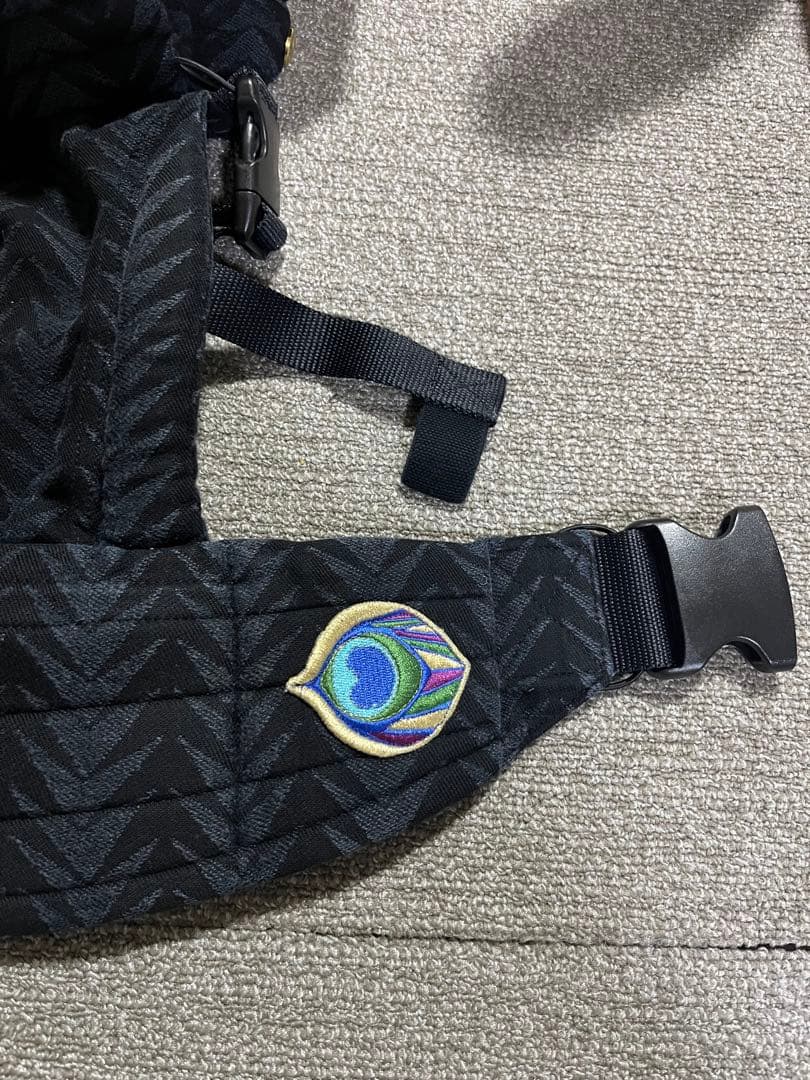 アーティポッペ 抱っこ紐 アローゾロ ザイガイスト ブラック