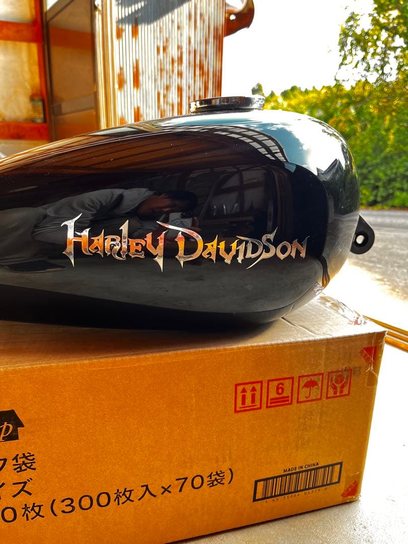 スポーツスター　タンク