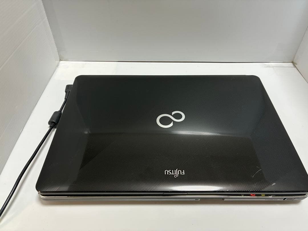 【1122】富士通LIFEBOOK SH54/D i3 XP office