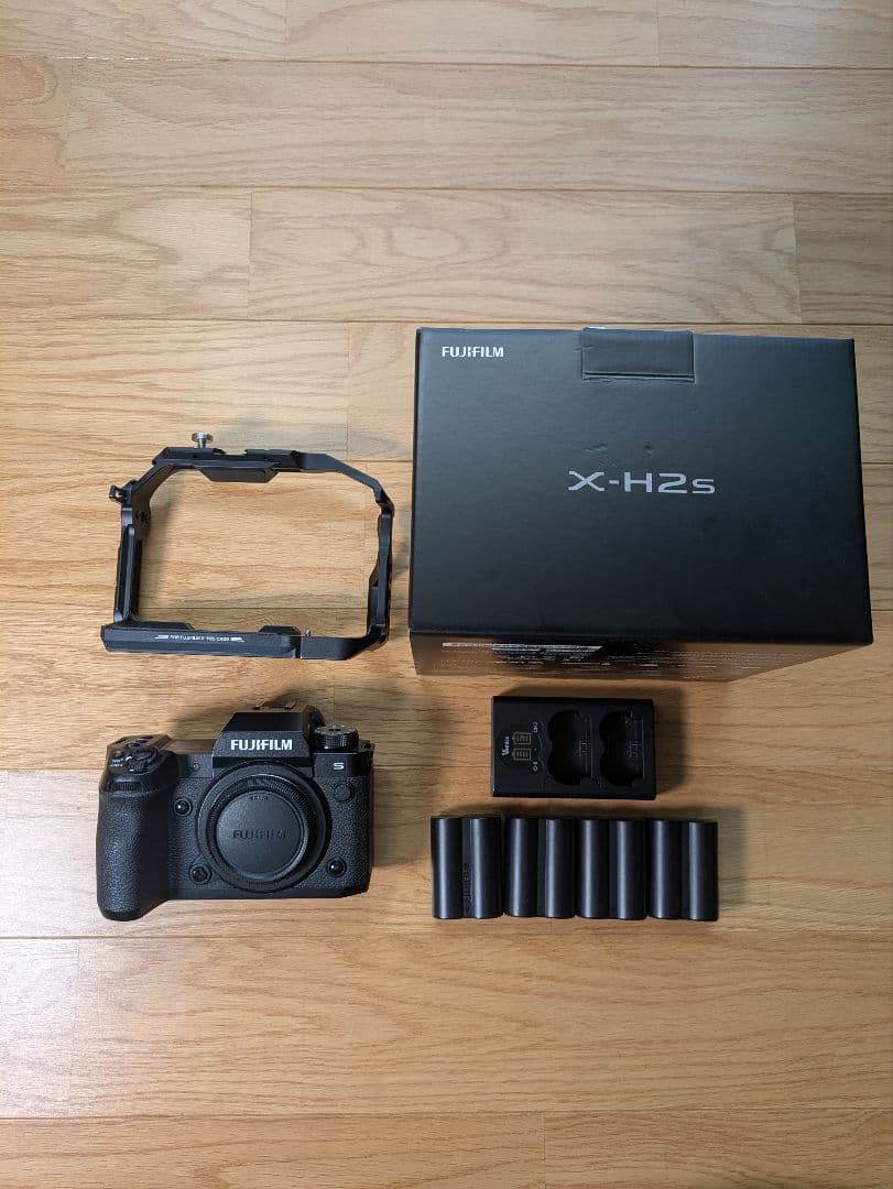 Fujifilm X-H2S フジフイルム　カメラケージ　バッテリー付き
