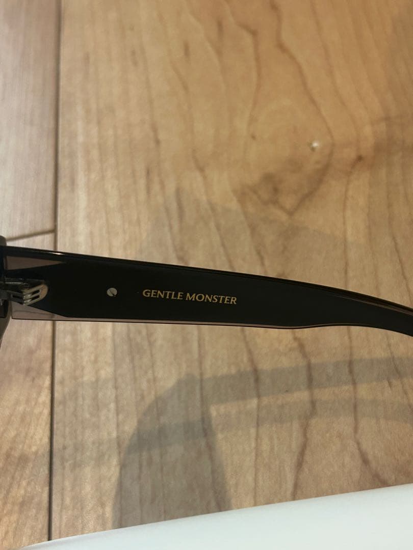 【美品】GENTLE MONSTER Benven 01 ブラックサングラス