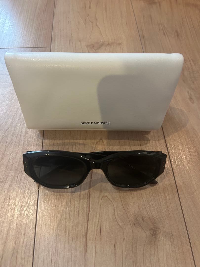 【美品】GENTLE MONSTER Benven 01 ブラックサングラス