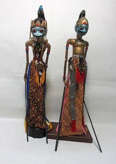 『インドネシア伝統的人形劇 ワヤン・ゴレ』 操り中古人形７体 アンティーク人形