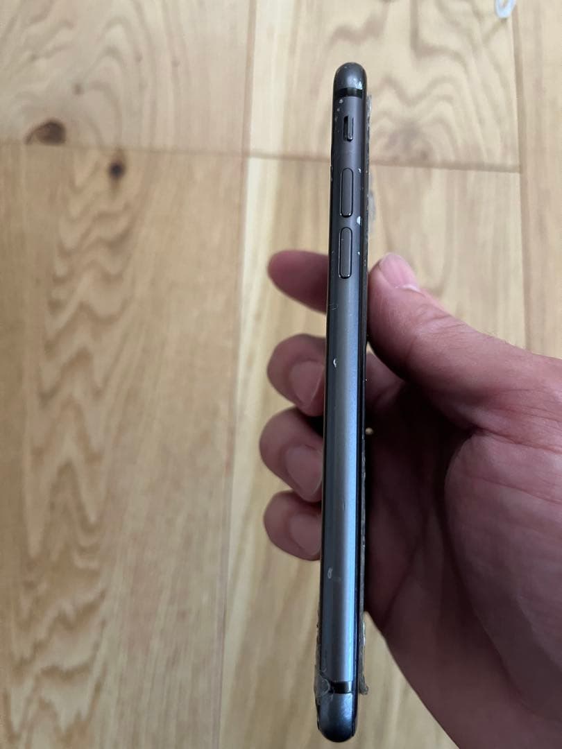 Apple iPhone 8 スペースグレー 本体　64GB