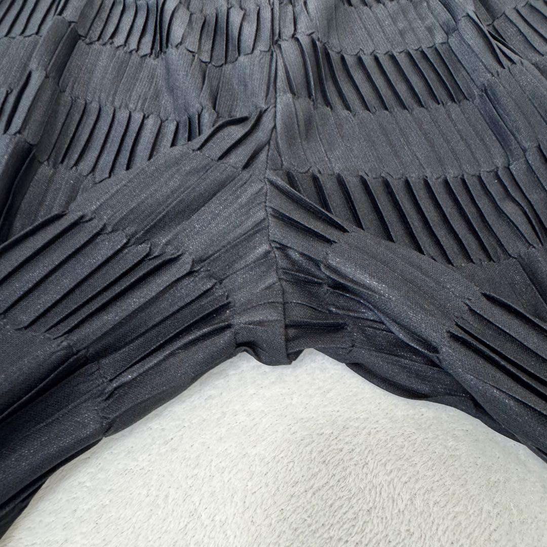 極美品✨ISSEY MIYAKE 銀タグ　プリーツ　ボトムス　ブラック