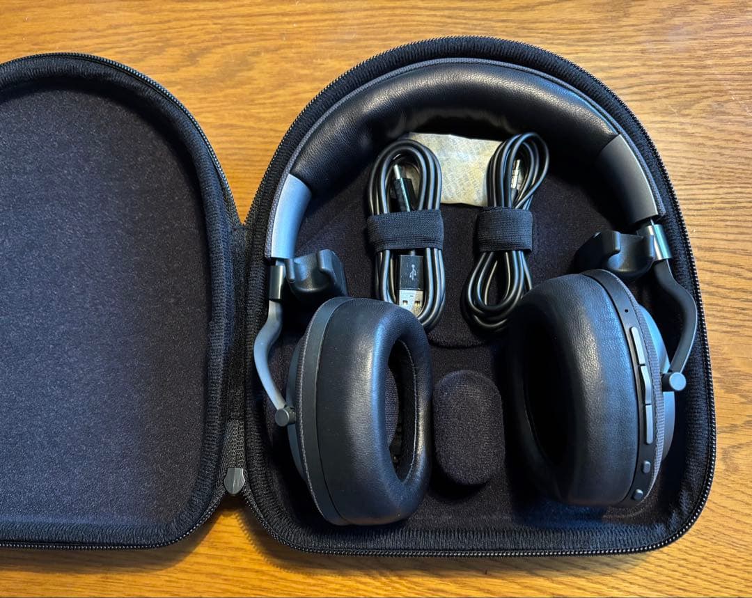 Bowers & Wilkins PX ワイヤレスヘッドホン グレー