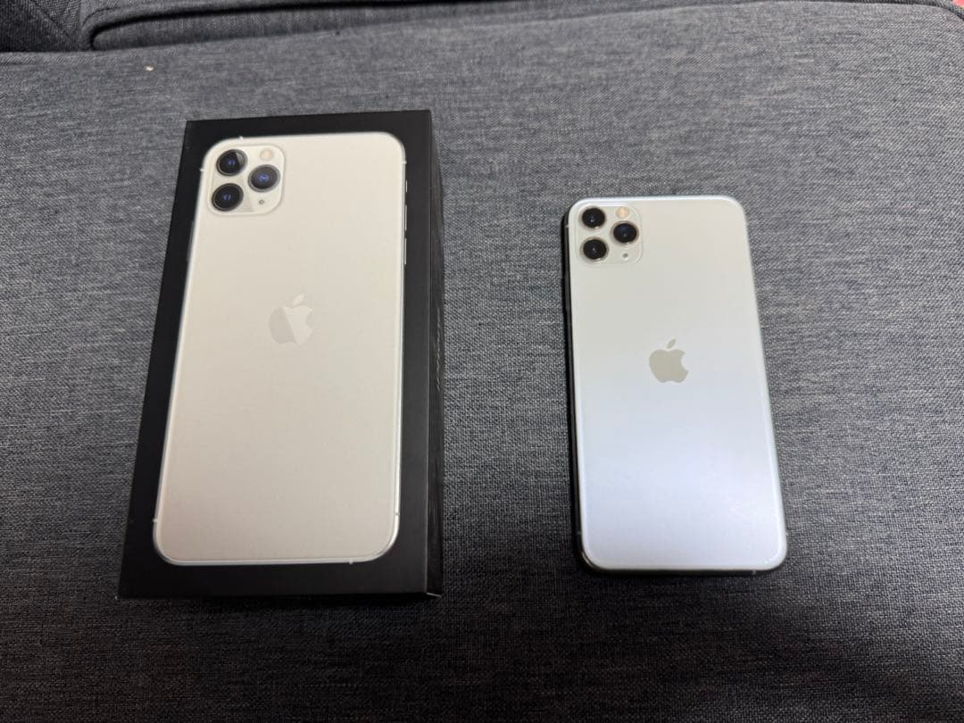 Apple iPhone 11 Pro Max シルバー 本体 SIMフリー