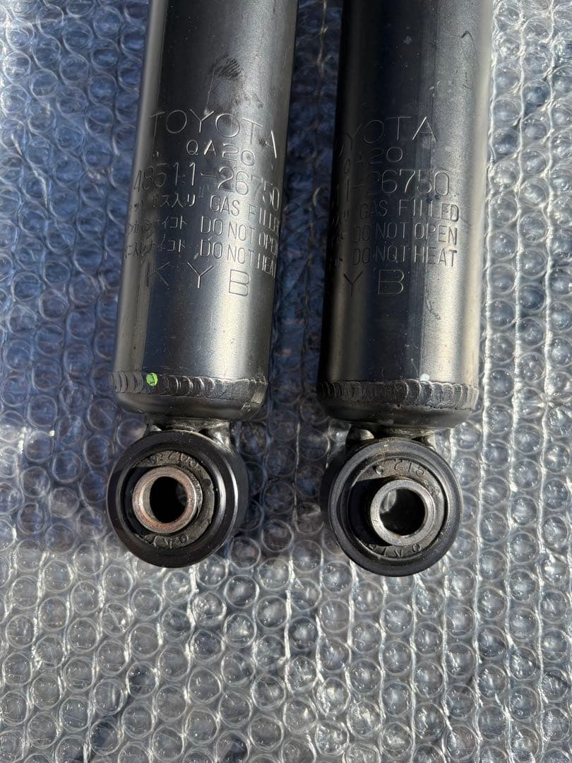 【美品】 TOYOTA 200系ハイエース 純正ショックアブソーバー 2WD